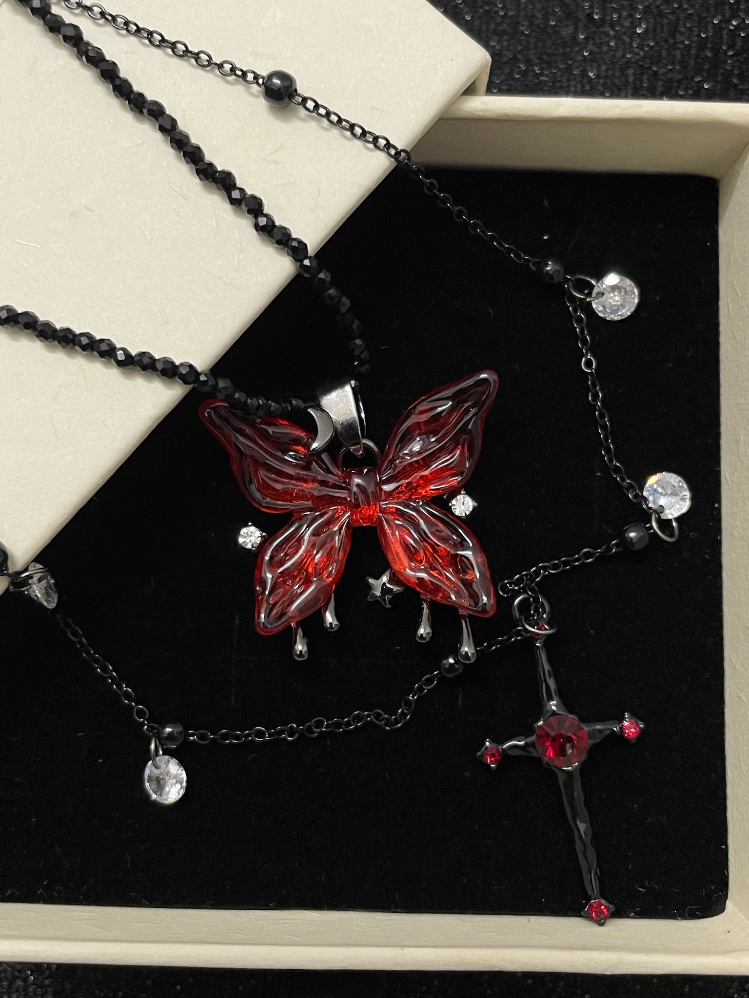 ASLOP TREASURE Gothic Butterfly & Cross Layered Necklace – detail photo 6
