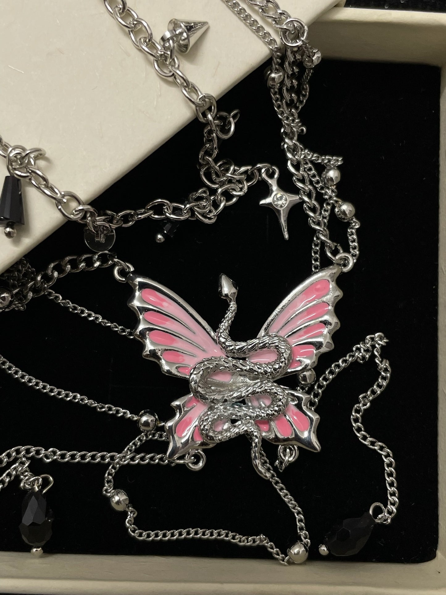 ASLOP TREASURE Pink Butterfly & Snake Necklace – detail photo 5