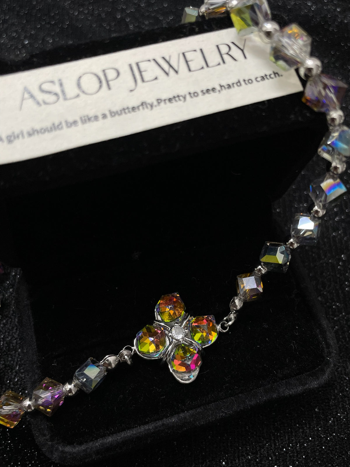 ASLOP TREASURE Iridescent Clover Necklace – additional necklace product photo