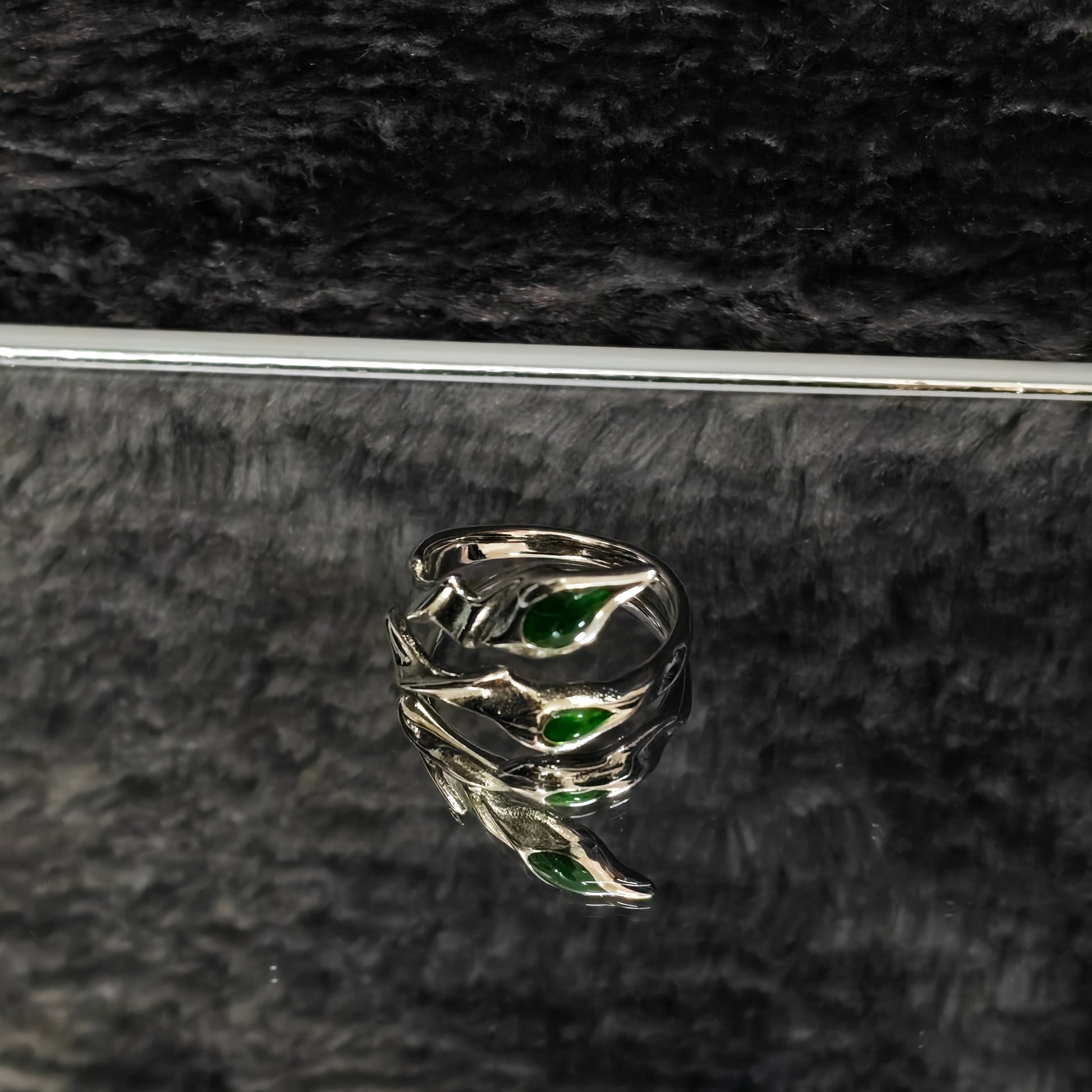 green stone leaf ring boho style jewelry