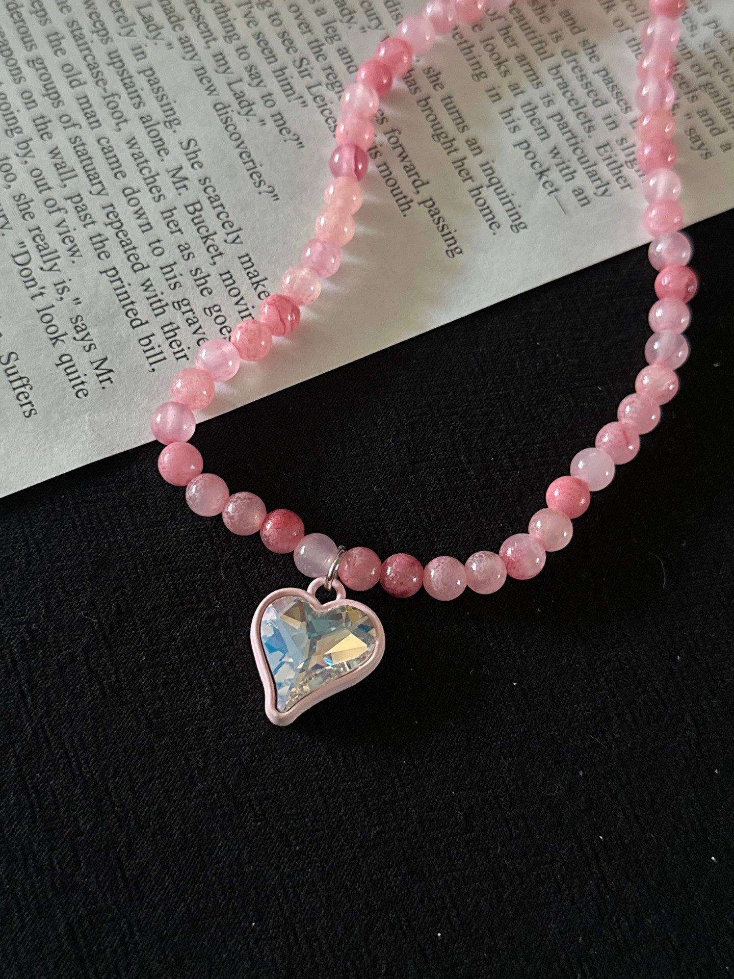 ASLOP TREASURE Sweetheart Pink Bead Necklace – necklace product photo