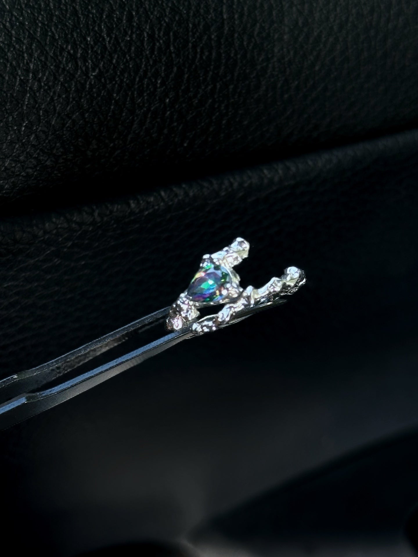 ASLOP TREASURE Iridescent Zircon Branch Ring – product photo