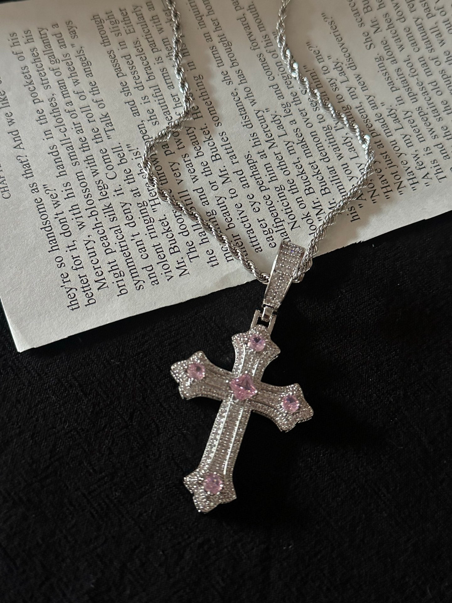 ASLOP TREASURE Pink Pavé Cross Chain – necklace product photo