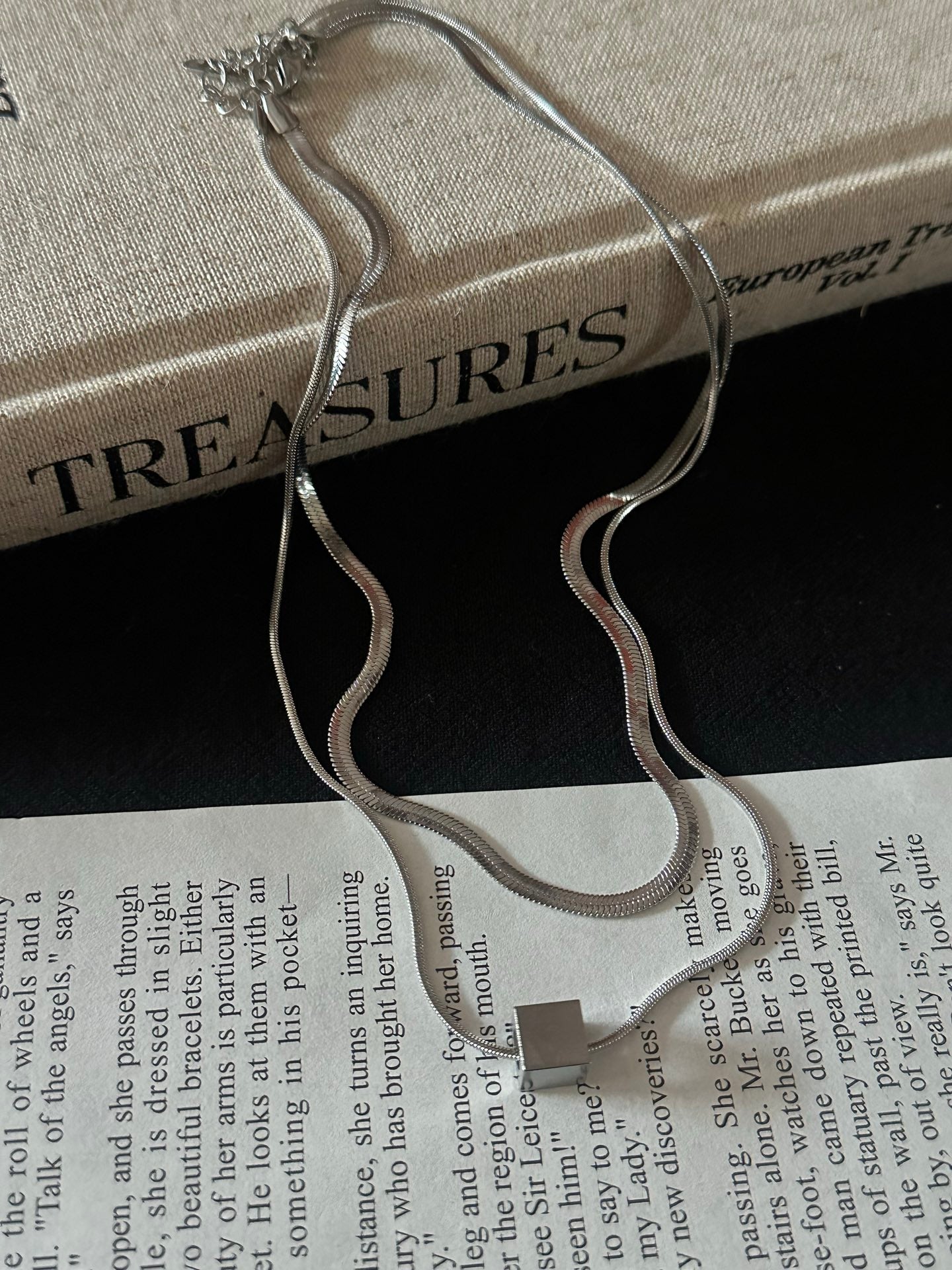ASLOP TREASURE Layered Snake Chain Necklace – necklace product photo
