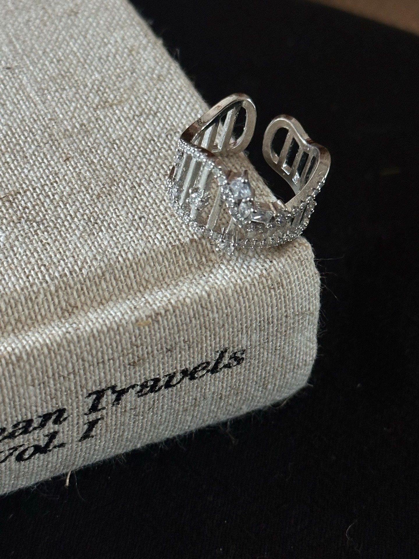 ASLOP TREASURE Crown Cutout Pavé Ring – ring product photo