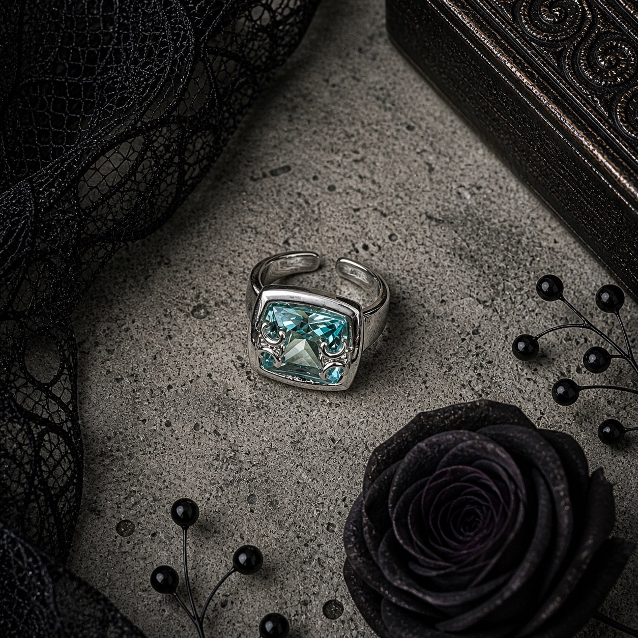 ASLOP TREASURE Aqua Cushion-Cut Gothic Ring – detail photo 2