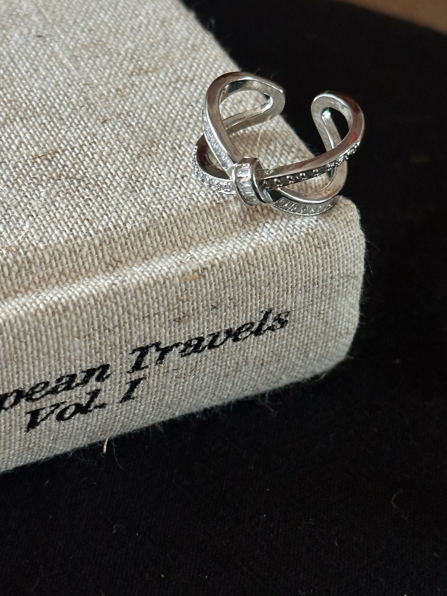 ASLOP TREASURE Crossed Vow Ring – ring product photo