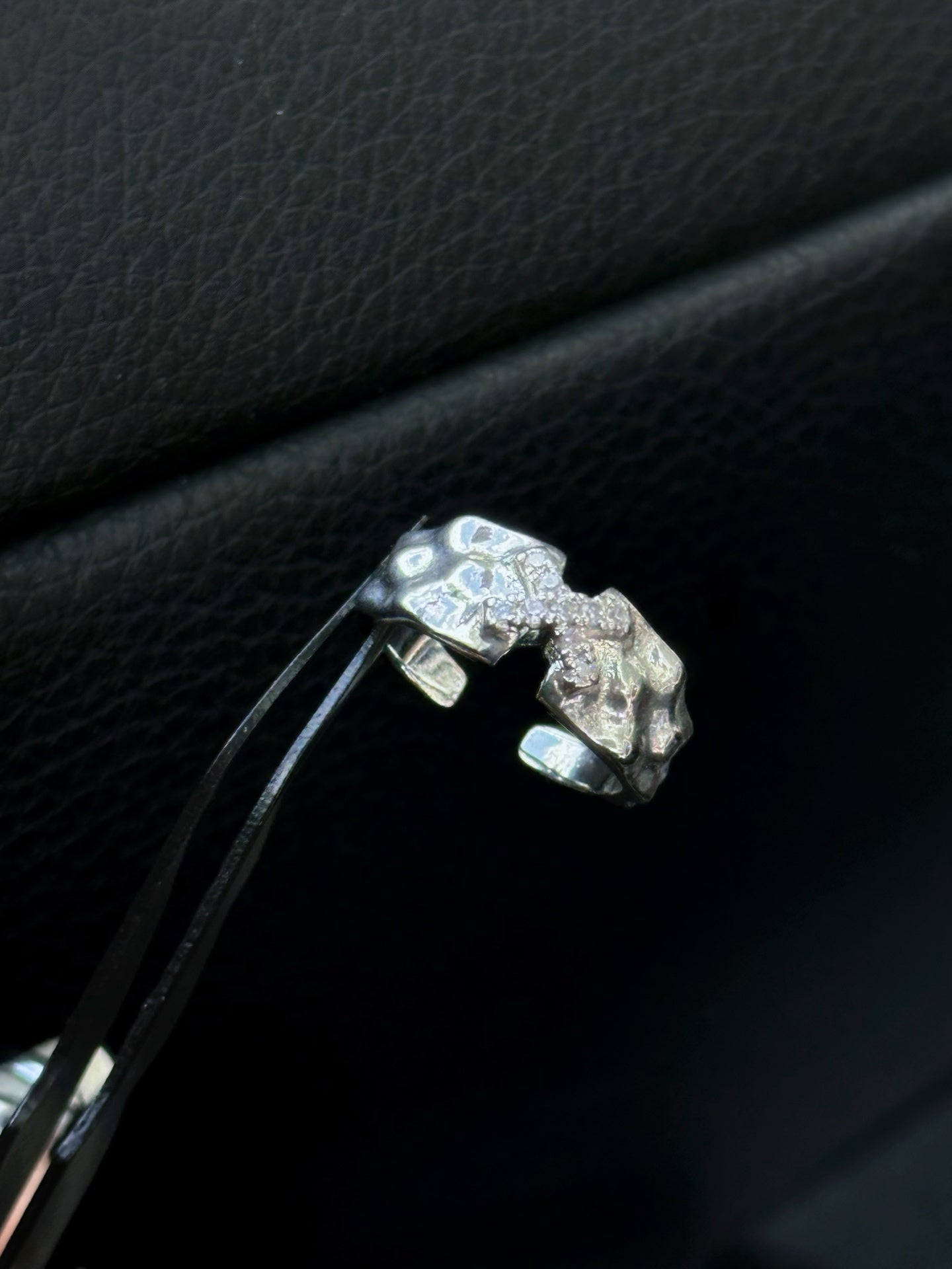 ASLOP TREASURE Molten Cross Ring – additional ring product photo