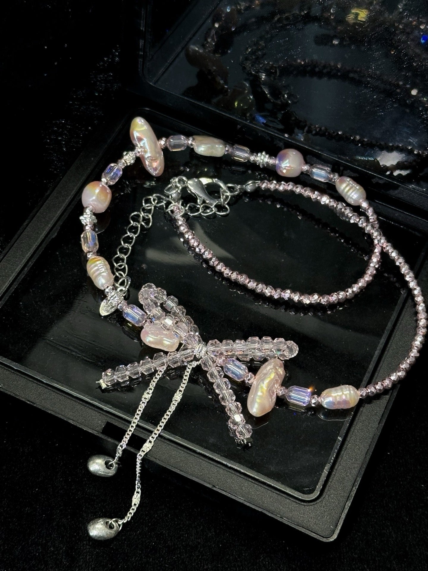 ASLOP TREASURE Pink Crystal Bow Necklace – detail photo 2