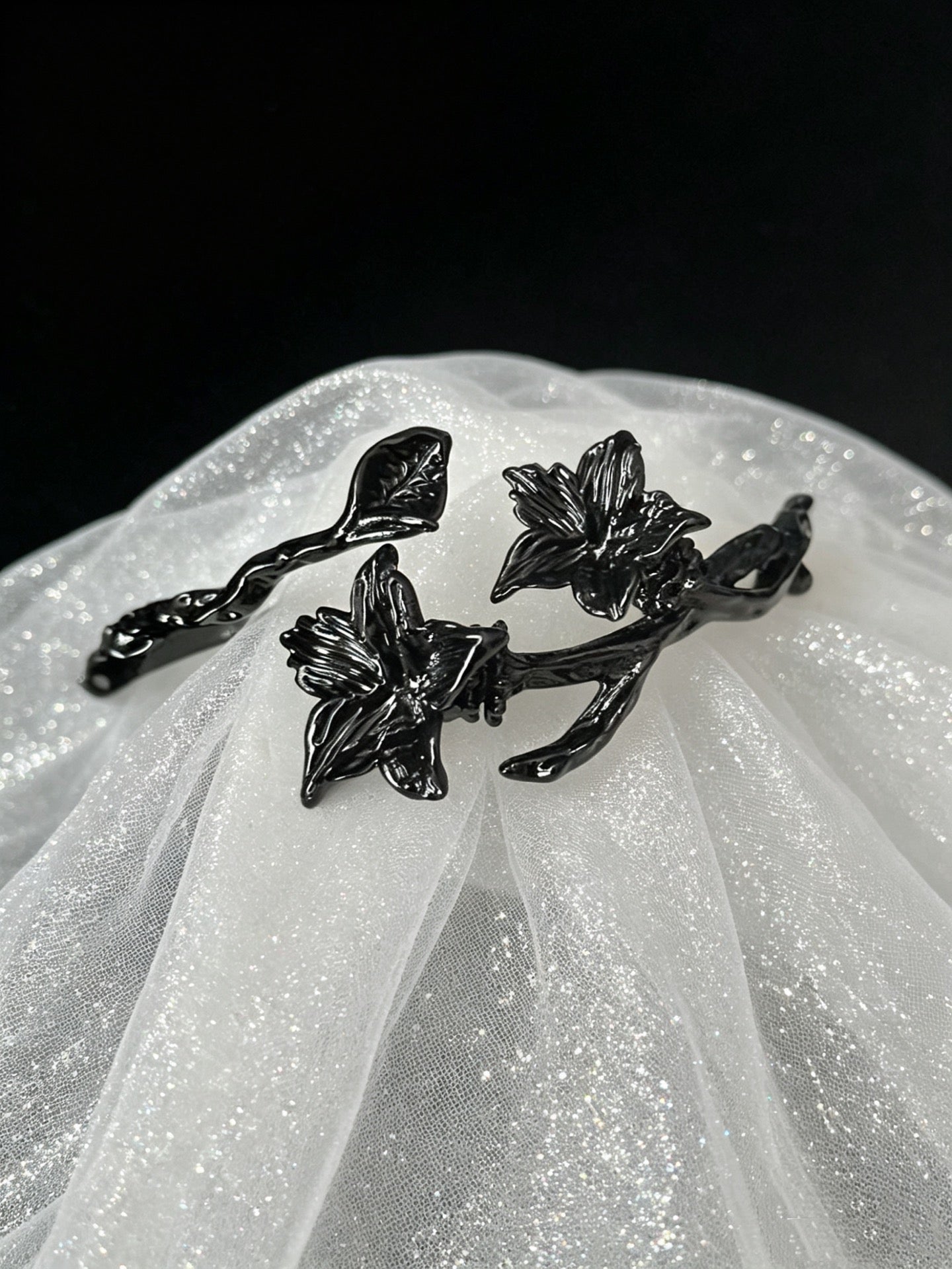 ASLOP TREASURE Gothic Black Mandala Flower Cuff Bracelet – detail photo 3