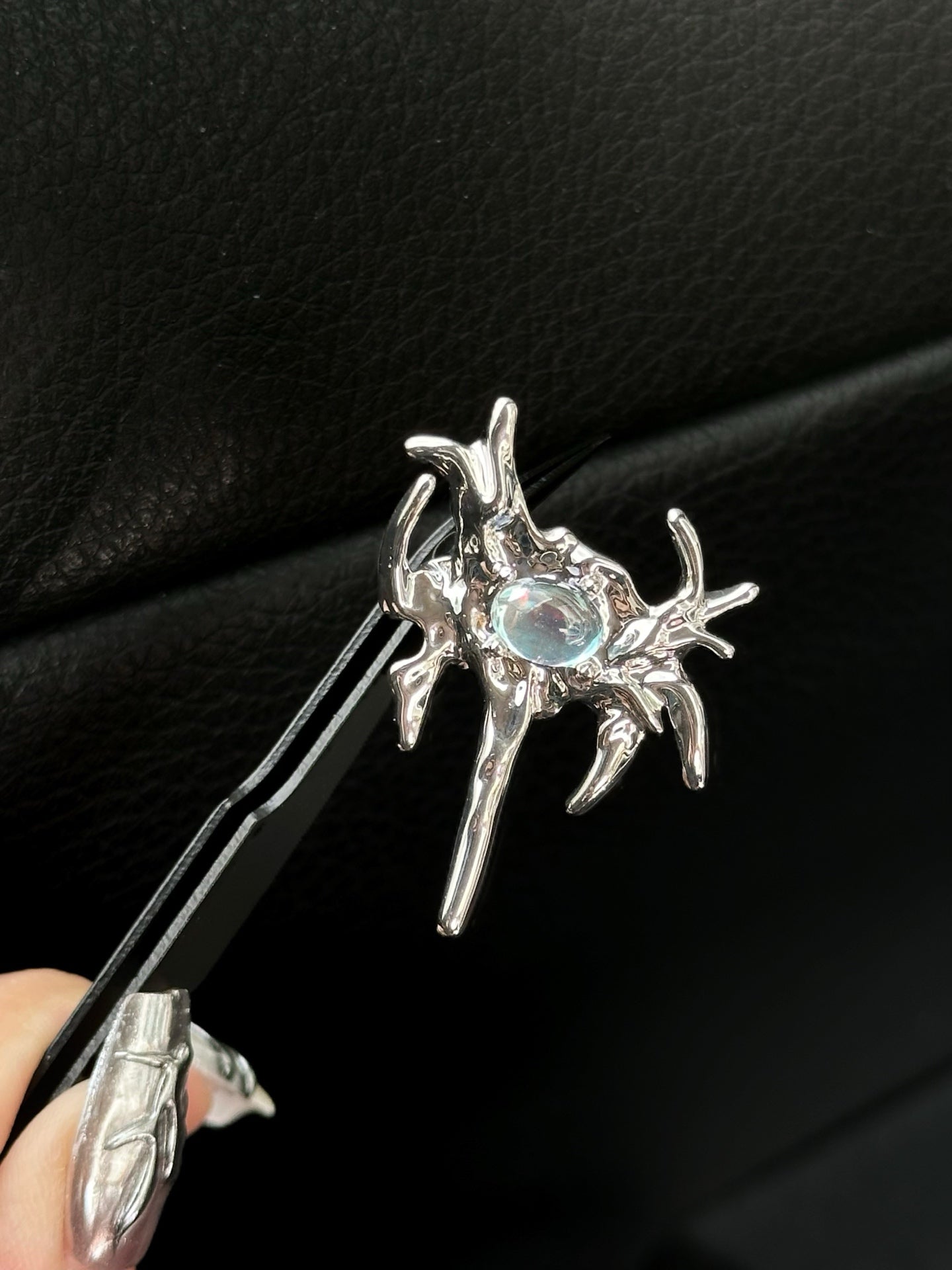 ASLOP TREASURE Abstract Moonstone Ring – detail photo 2