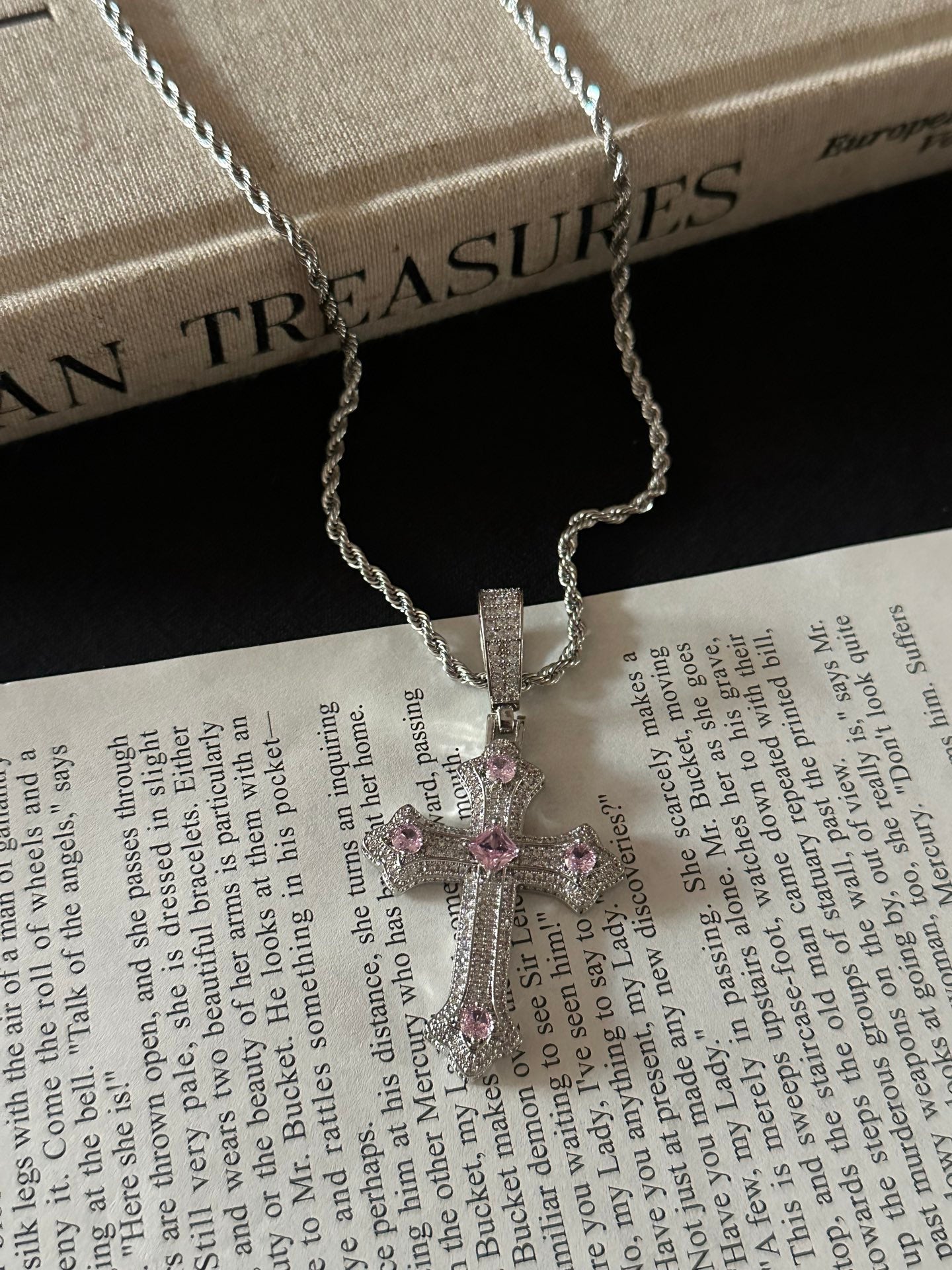 ASLOP TREASURE Pink Pavé Cross Chain – additional necklace product photo