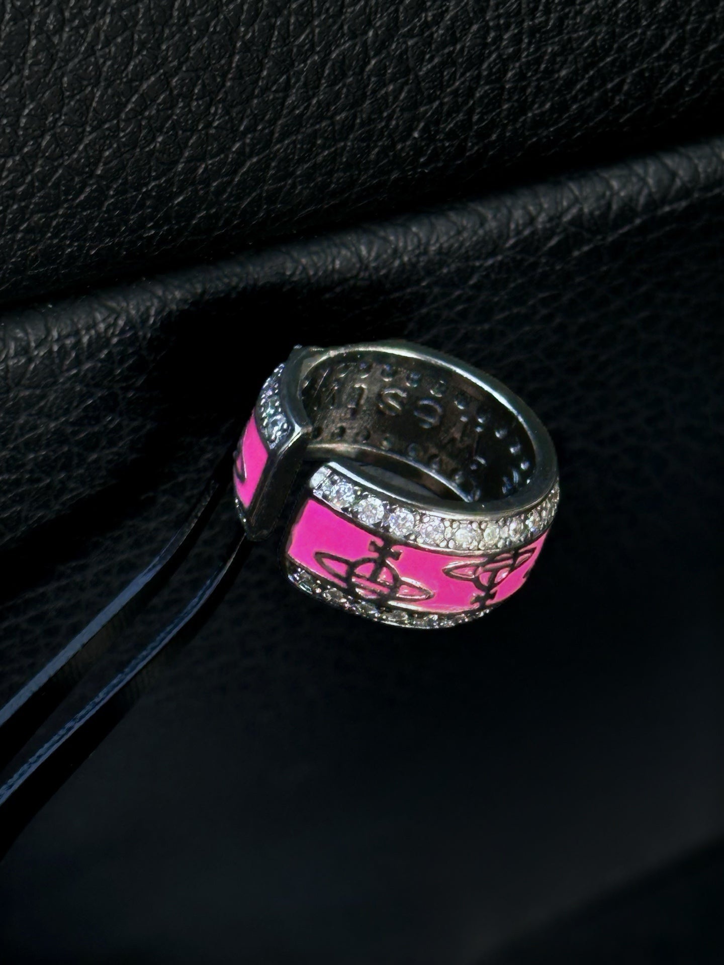 ASLOP TREASURE Hot Pink Saturn Ring – product photo