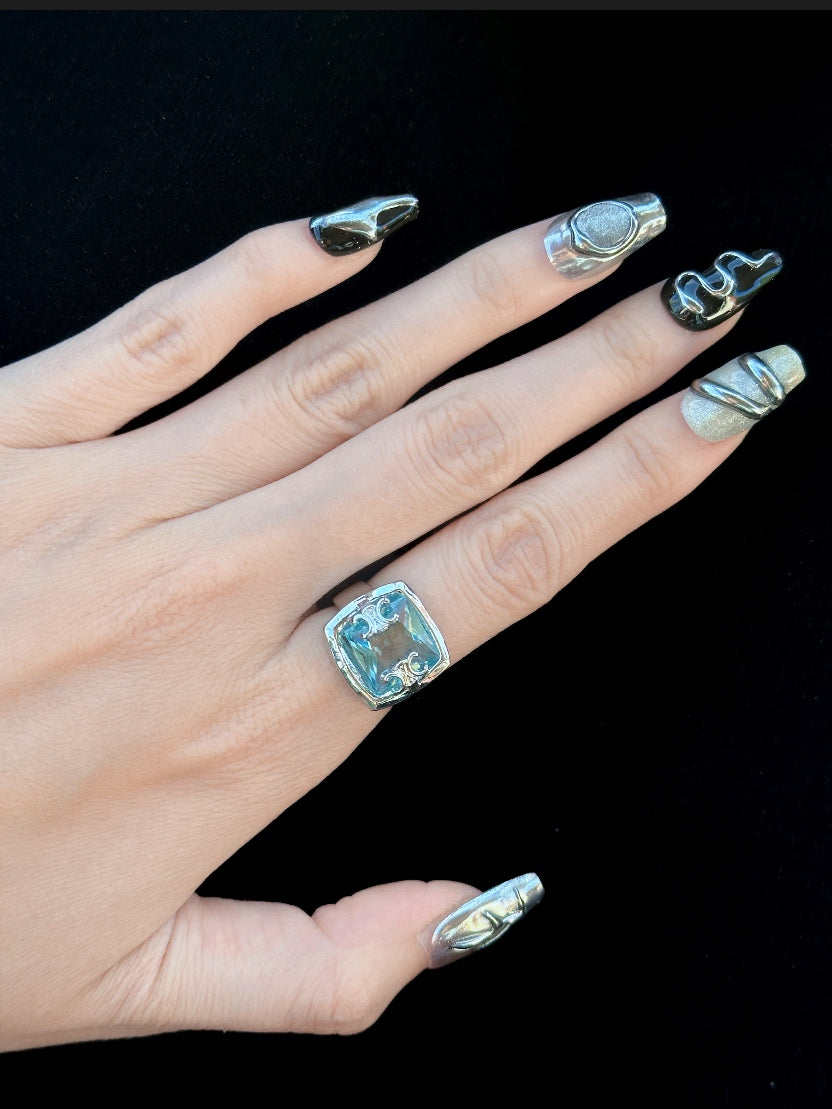 ASLOP TREASURE Aqua Cushion-Cut Gothic Ring – detail photo 3