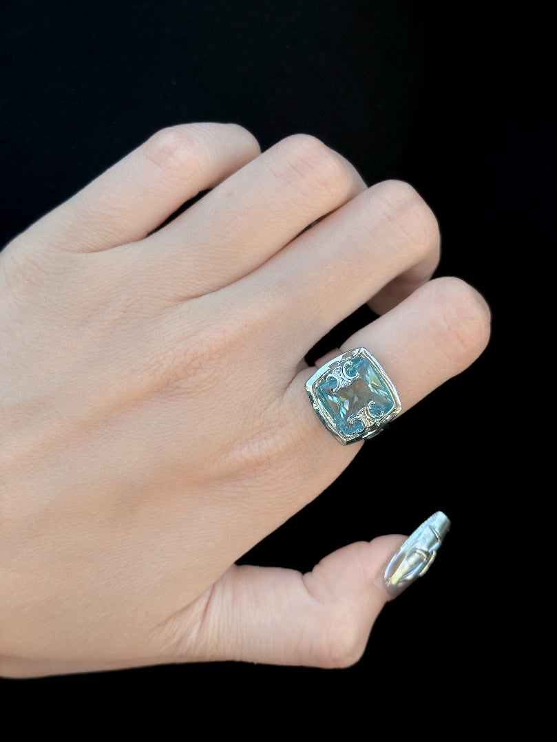 ASLOP TREASURE Aqua Cushion-Cut Gothic Ring – detail photo 4