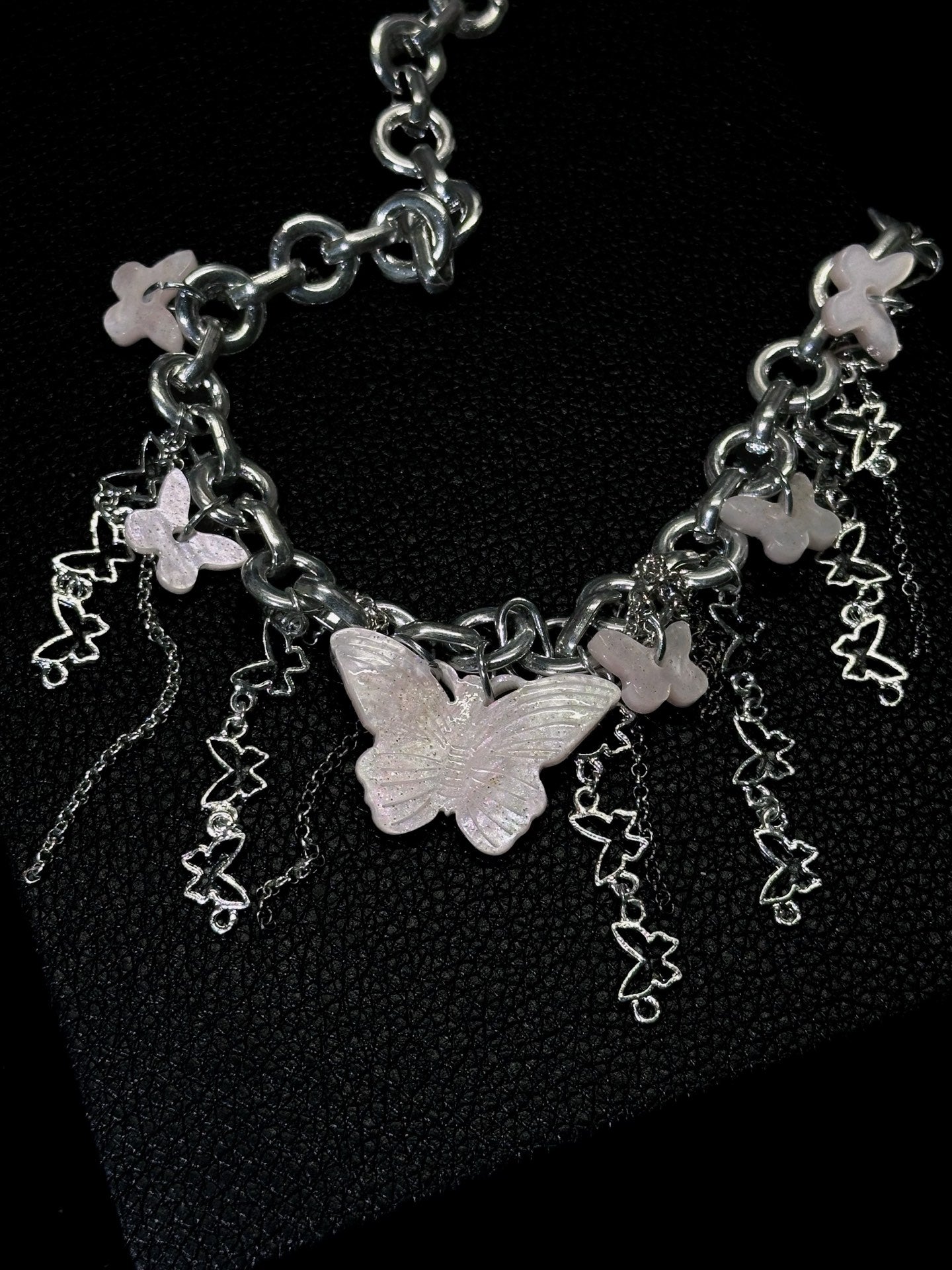 ASLOP TREASURE Butterfly Charm Tassel Necklace – detail photo 2