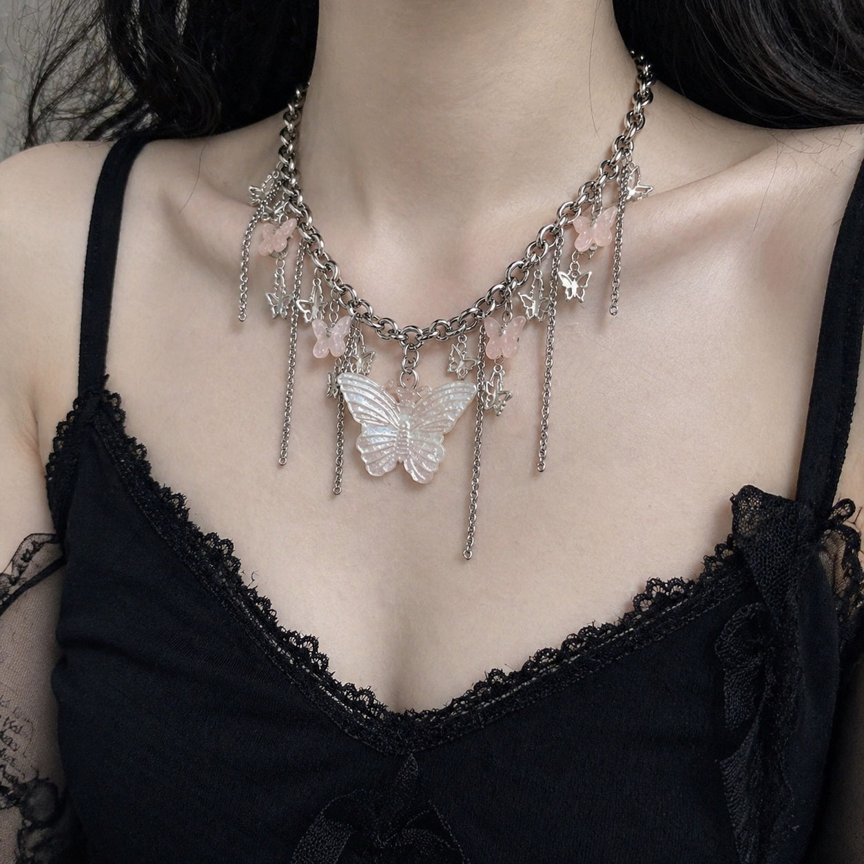 ASLOP TREASURE Butterfly Charm Tassel Necklace – detail photo 4