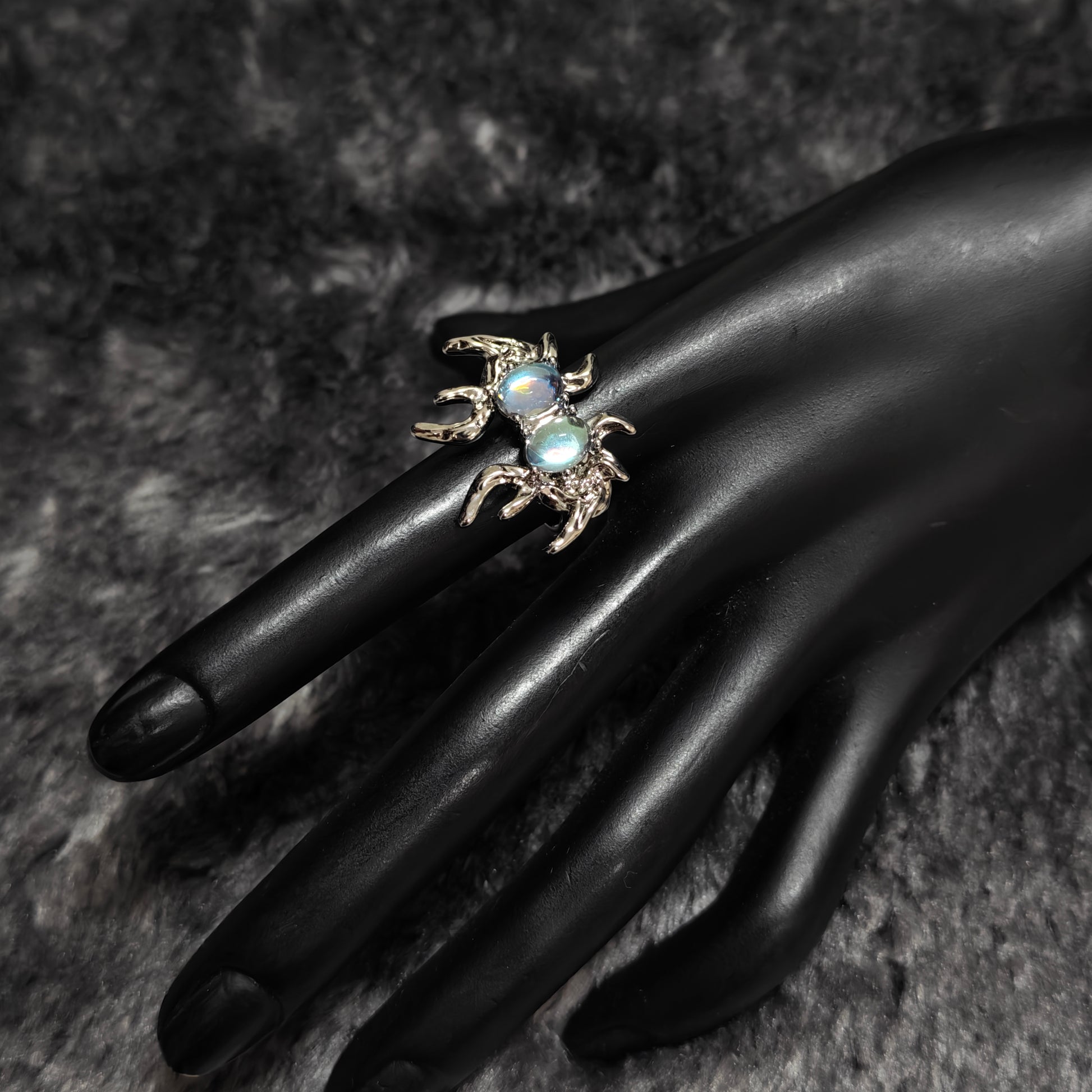monster ring alternative dark style jewelry